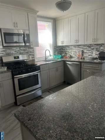27 Richelieu Terrace Newark NJ 07106
