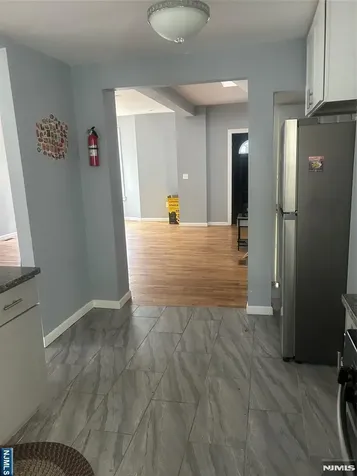 27 Richelieu Terrace Newark NJ 07106