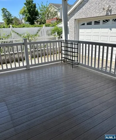 25 Dell Glen Avenue Lodi NJ 07644