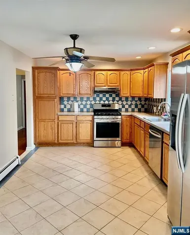 25 Dell Glen Avenue Lodi NJ 07644
