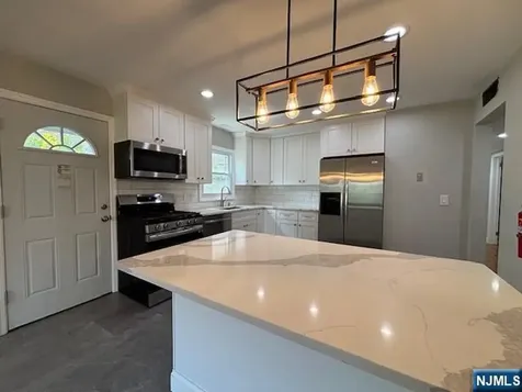 166 Morningside Lane Palisades Park NJ 07650