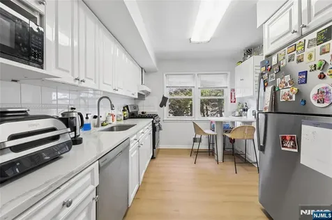 195 4th Street Cresskill NJ 07626