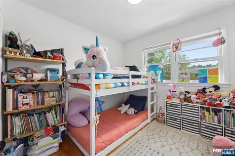 195 4th Street Cresskill NJ 07626