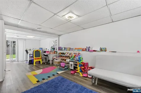 195 4th Street Cresskill NJ 07626