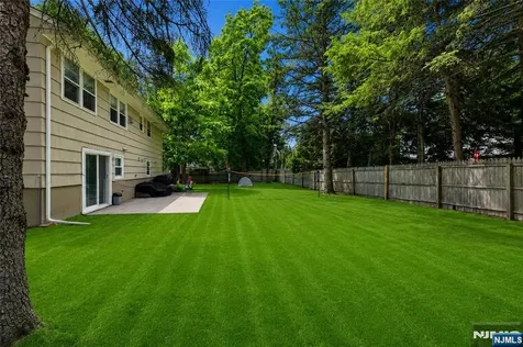 195 4th Street Cresskill NJ 07626