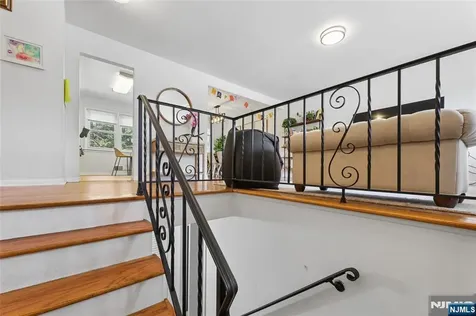 195 4th Street Cresskill NJ 07626