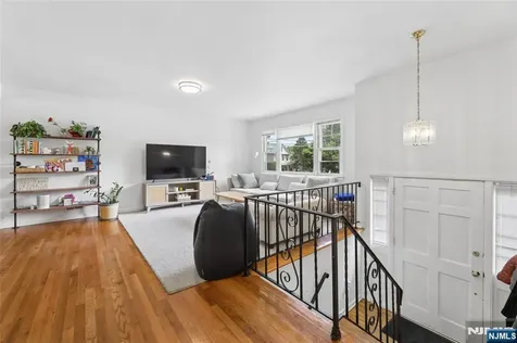 195 4th Street Cresskill NJ 07626