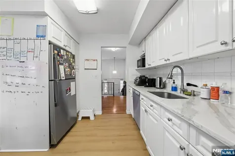 195 4th Street Cresskill NJ 07626