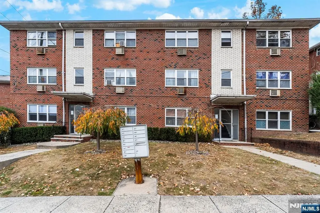 313 Grantwood Boulevard Palisades Park NJ 07650