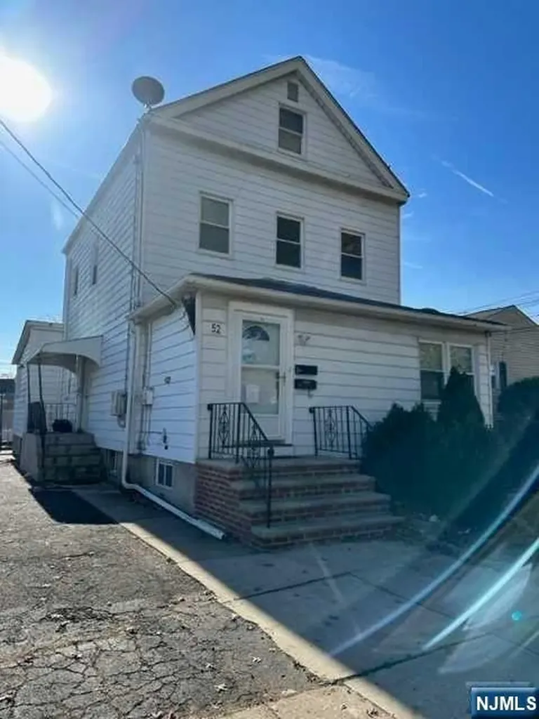 52 14th Avenue Elmwood Park NJ 07407