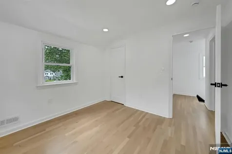12 Lerome Place Teaneck NJ 07666