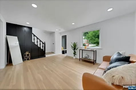 12 Lerome Place Teaneck NJ 07666