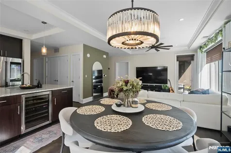 250 Henley Place Weehawken NJ 07086