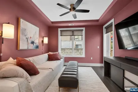 250 Henley Place Weehawken NJ 07086