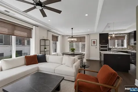 250 Henley Place Weehawken NJ 07086