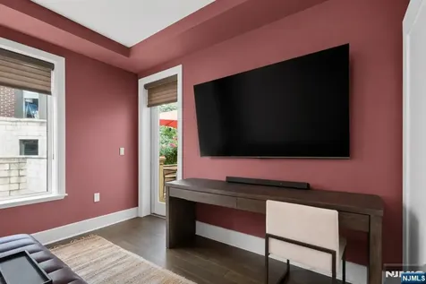 250 Henley Place Weehawken NJ 07086