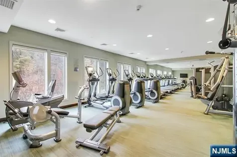 250 Henley Place Weehawken NJ 07086