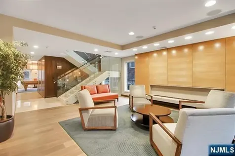 250 Henley Place Weehawken NJ 07086