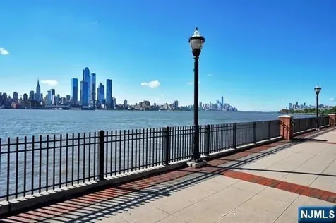 250 Henley Place Weehawken NJ 07086