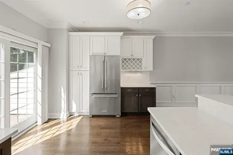 4 Central Avenue Caldwell NJ 07006