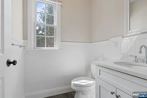 4 Central Avenue Caldwell NJ 07006