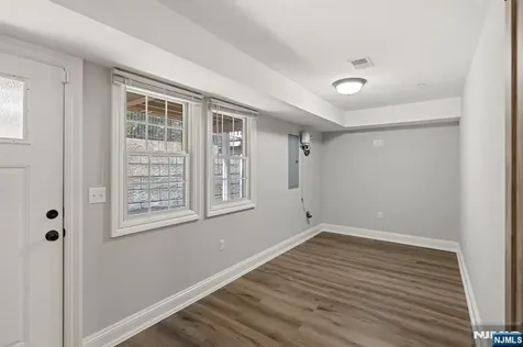 4 Central Avenue Caldwell NJ 07006