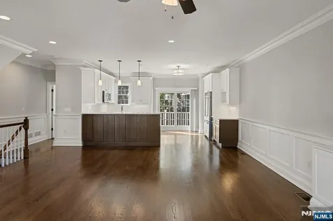 4 Central Avenue Caldwell NJ 07006