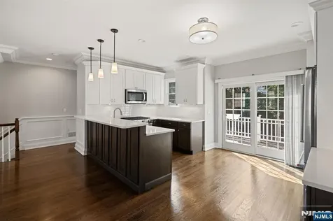 4 Central Avenue Caldwell NJ 07006