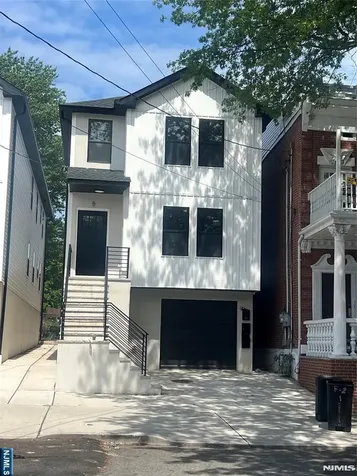 5 Montclair Paterson NJ 07503