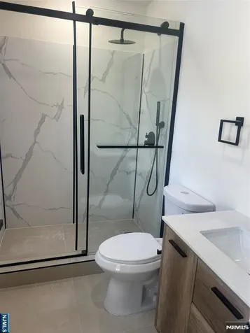5 Montclair Paterson NJ 07503