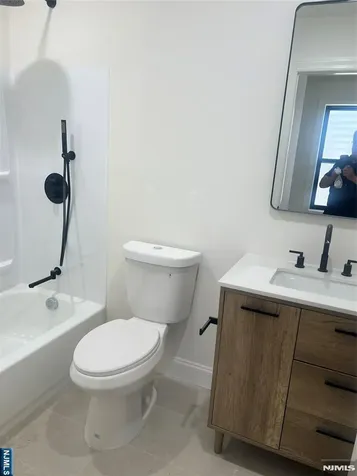 5 Montclair Paterson NJ 07503