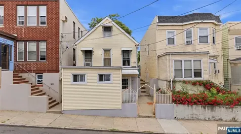6112 Washington Street West New York NJ 07093