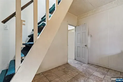 6112 Washington Street West New York NJ 07093