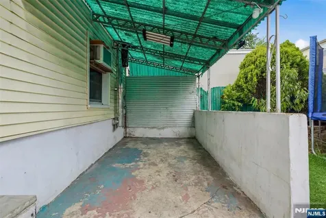 6112 Washington Street West New York NJ 07093