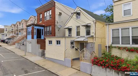 6112 Washington Street West New York NJ 07093