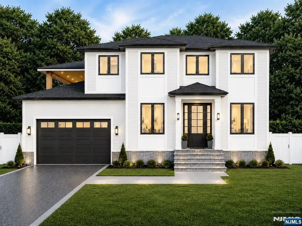 31 Ashwood Drive Livingston NJ 07039