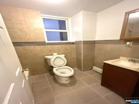 51 Myrtle Avenue Newark NJ 07107