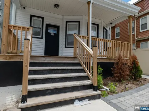 32 Palm Street Newark NJ 07106