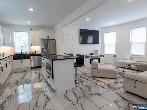 32 Palm Street Newark NJ 07106