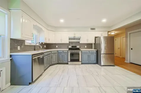 1227 Inwood Terrace Fort Lee NJ 07024