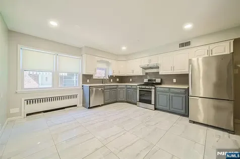 1227 Inwood Terrace Fort Lee NJ 07024