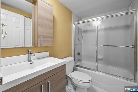 300 Main Little Falls NJ 07424