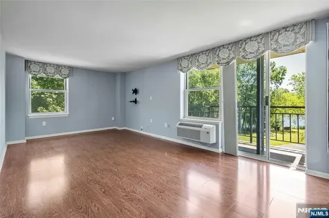 300 Main Little Falls NJ 07424