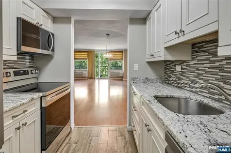 300 Main Little Falls NJ 07424