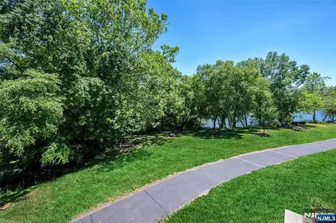 300 Main Little Falls NJ 07424