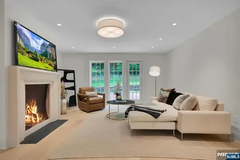 171 Campbell Road Far Hills NJ 07931