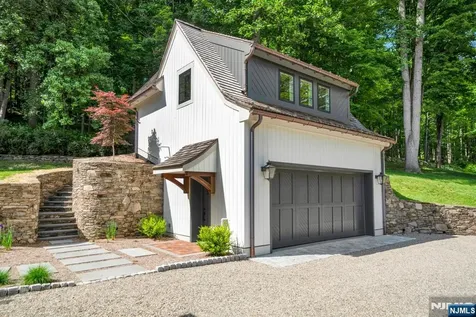 171 Campbell Road Far Hills NJ 07931