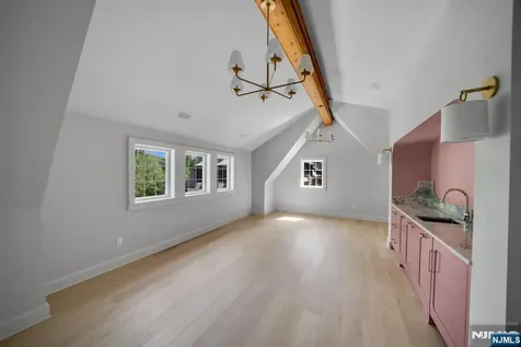 171 Campbell Road Far Hills NJ 07931