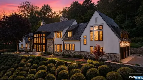 171 Campbell Road Far Hills NJ 07931
