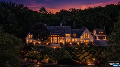 171 Campbell Road Far Hills NJ 07931